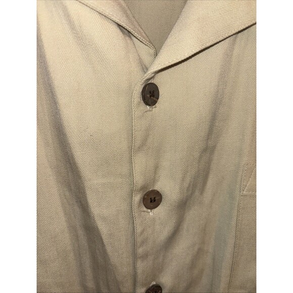 Tommy Bahama XXL Silk Camp Shirt “Island Broadcasting”  Beautiful! - Picture 3 of 9